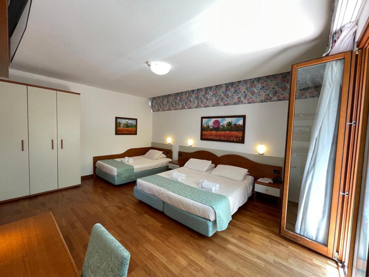 Hotel Meridiana Sirmione Exterior photo