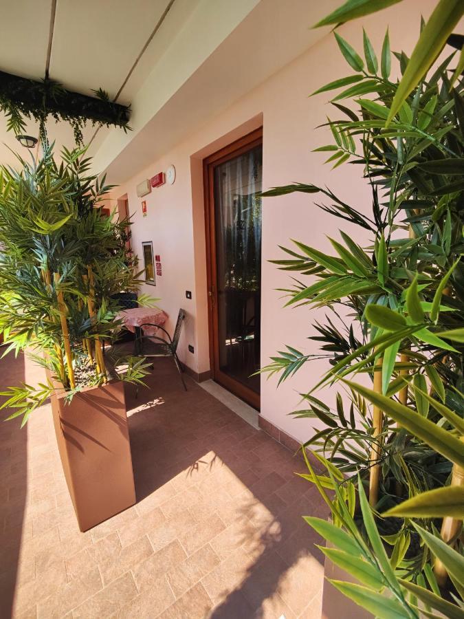 Hotel Meridiana Sirmione Exterior photo