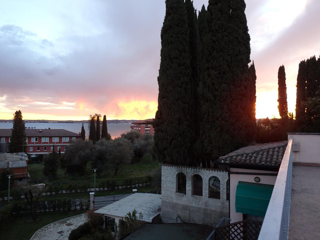 Hotel Meridiana Sirmione Exterior photo